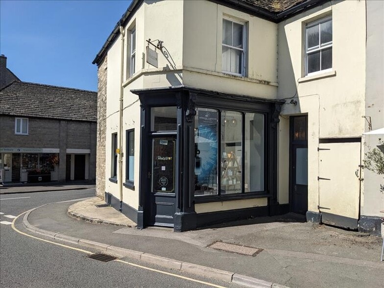 31 Church St, Tetbury for lease - Primary Photo - Image 1 of 3