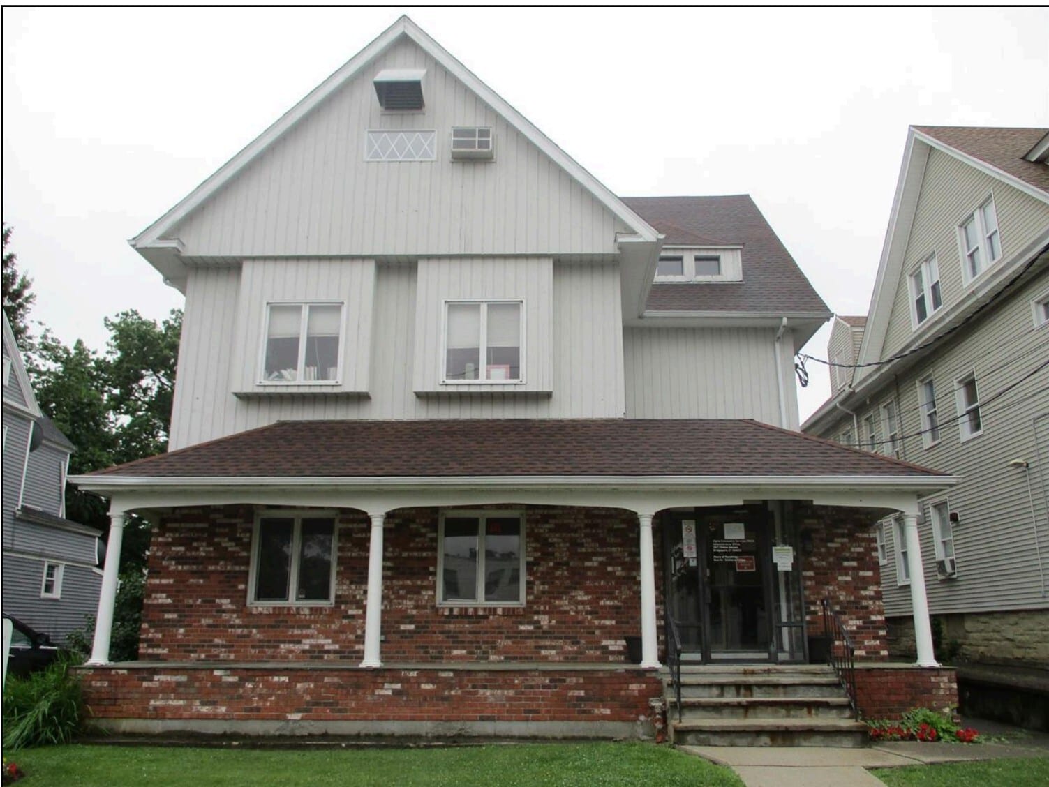 387 Clinton Ave, Bridgeport, CT for sale Primary Photo- Image 1 of 20