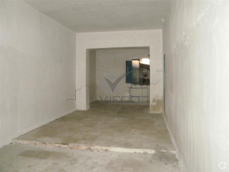 Retail in Cuenca, Cuenca for lease - Interior Photo - Image 1 of 1