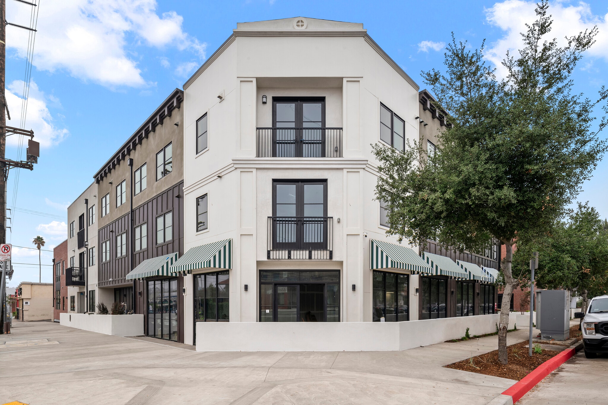 6320 Garvanza Ave, Los Angeles, CA for lease Interior Photo- Image 1 of 5