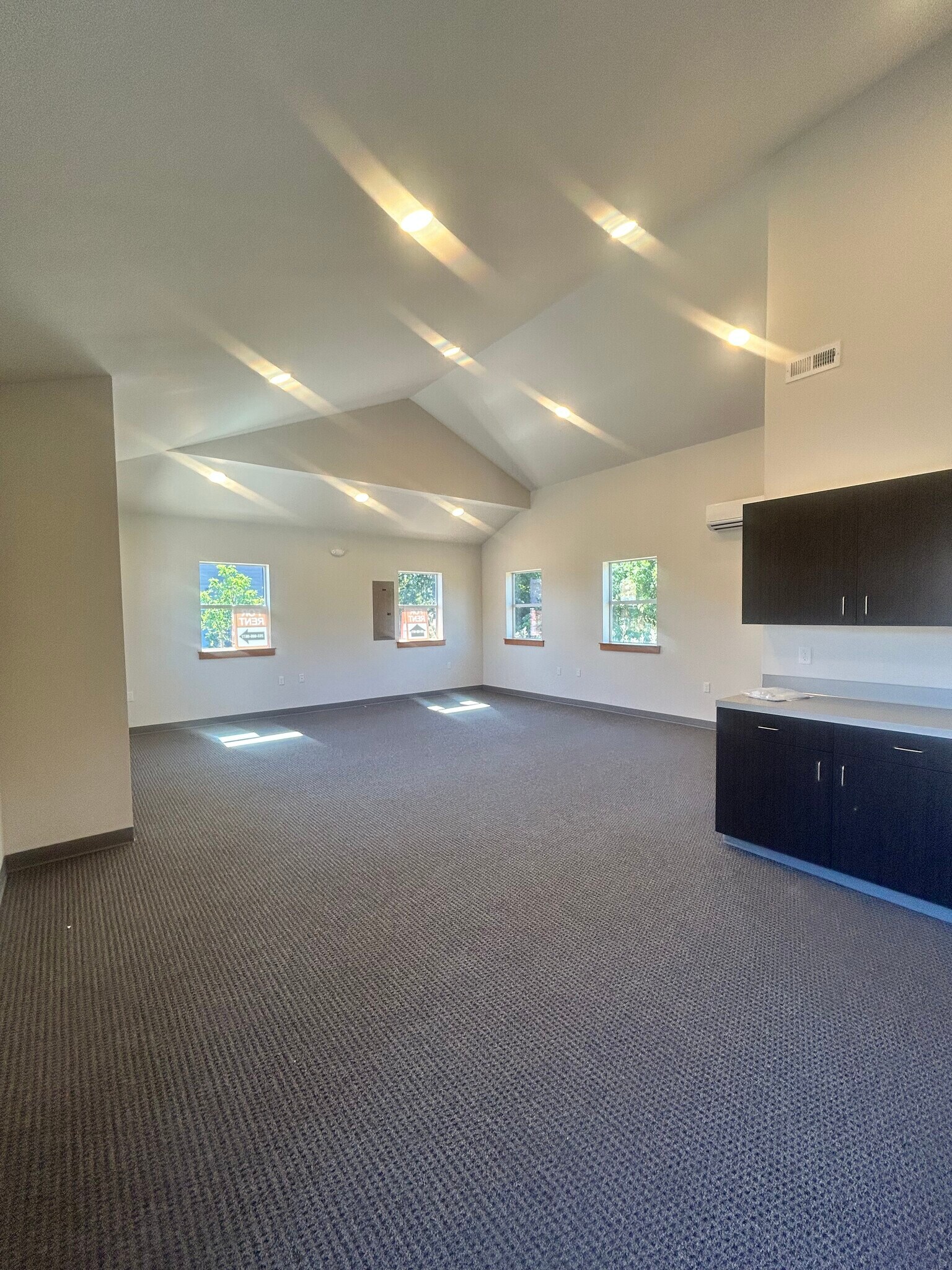 14718 Tahoma Blvd SE, Yelm, WA for lease Interior Photo- Image 1 of 6