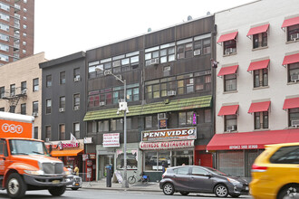 393 Eighth Ave, New York, NY for lease Building Photo- Image 1 of 6