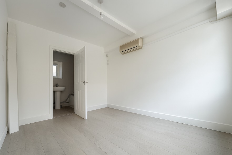 56 Arthur St, Gravesend for lease - Building Photo - Image 3 of 4