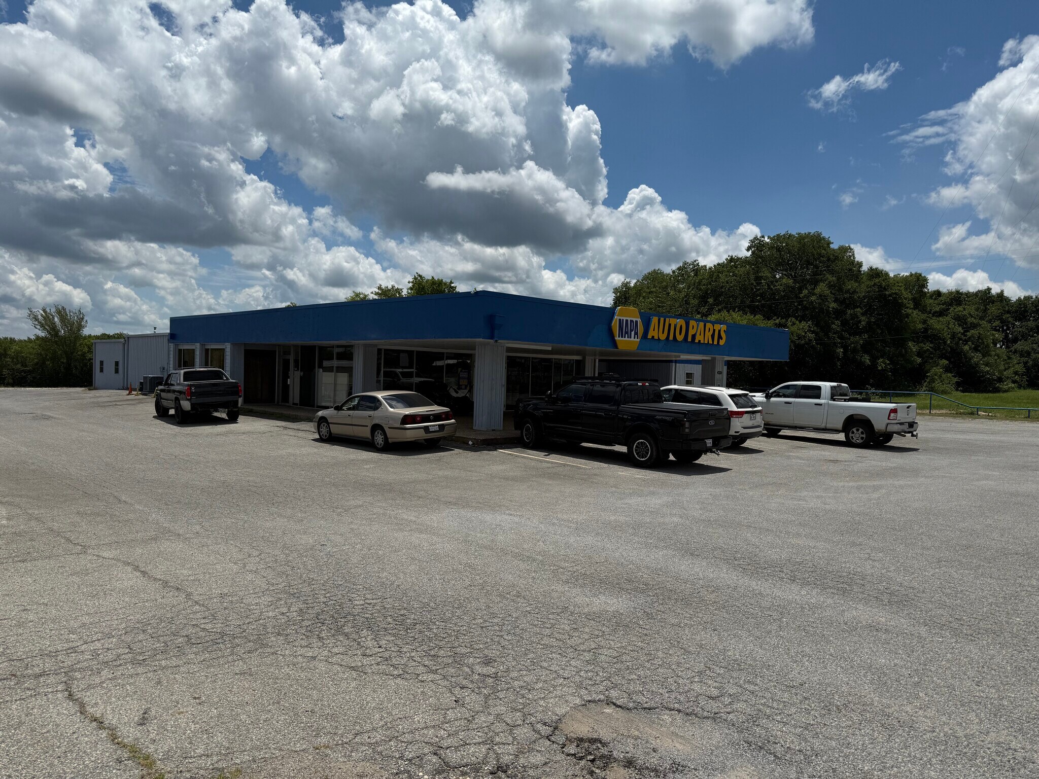 4301 Texoma Pky, Sherman, TX for sale Primary Photo- Image 1 of 4