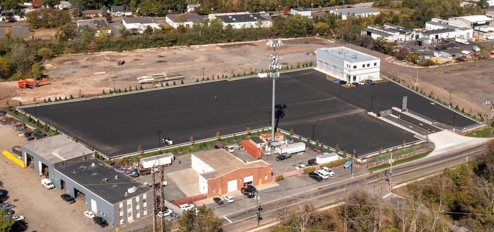 166 Baekeland Ave, Middlesex, NJ for lease - Building Photo - Image 3 of 6