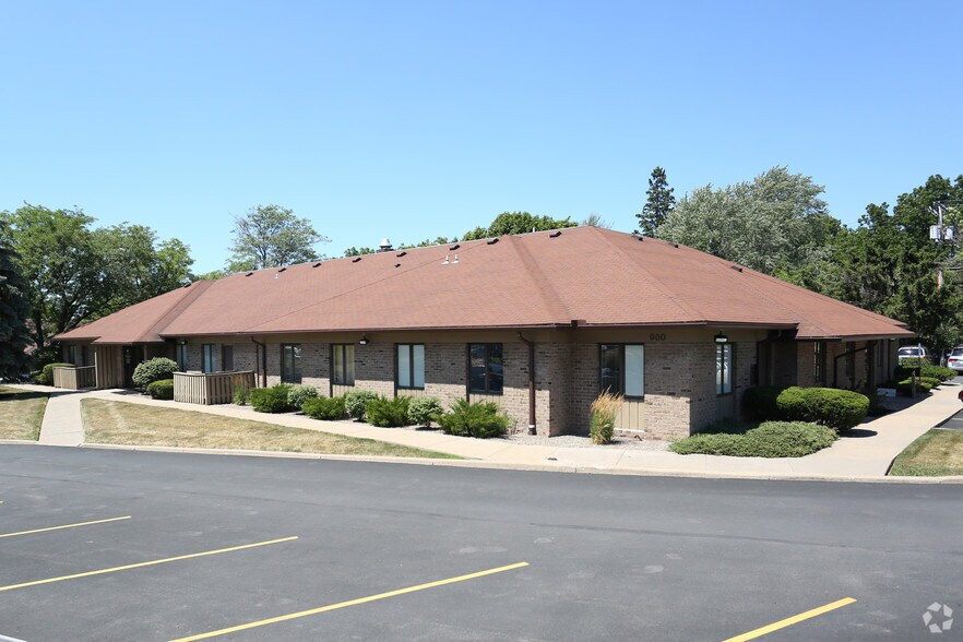 900 Westfall Rd, Rochester, NY 14618