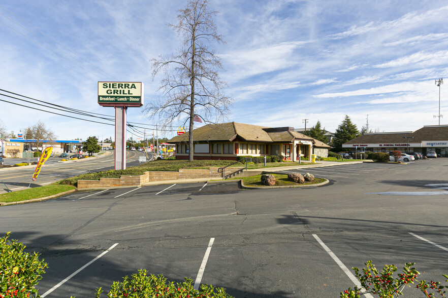 13360 Lincoln Way, Auburn, CA for lease - Building Photo - Image 2 of 16