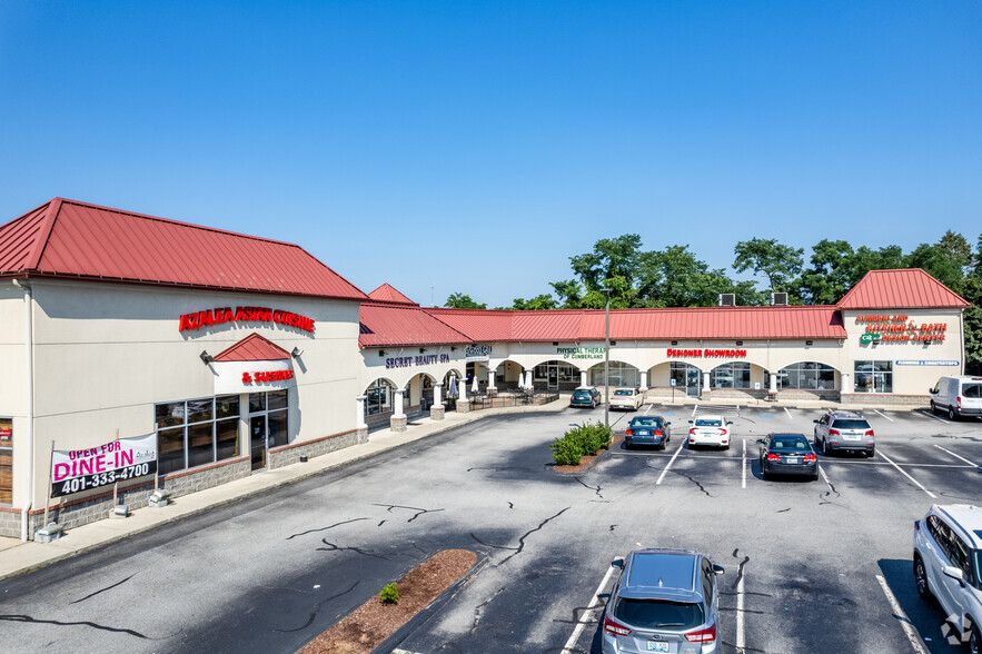 1764 Mendon Rd, Cumberland, RI for lease - Primary Photo - Image 1 of 8