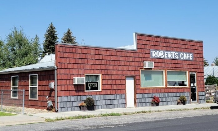 13 N 1st St, Roberts, MT for sale - Primary Photo - Image 1 of 1