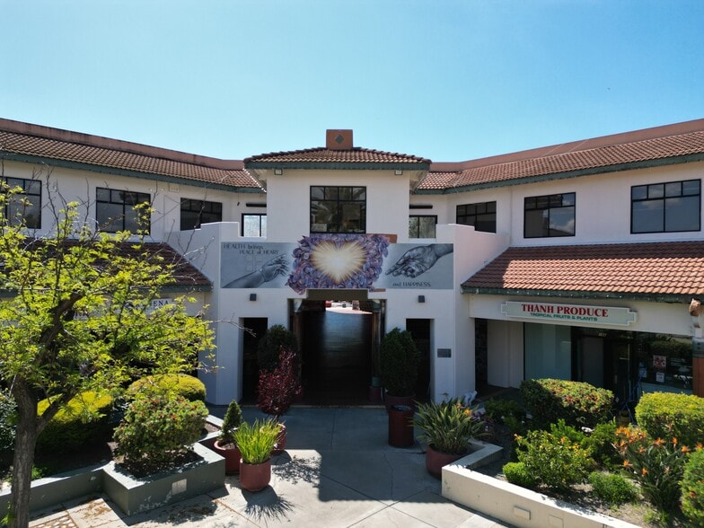 1710-1834 Tully Rd, San Jose, CA for lease - Building Photo - Image 3 of 10