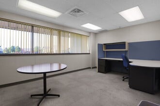 535 Enterprise Dr, Lewis Center, OH for lease Interior Photo- Image 2 of 15