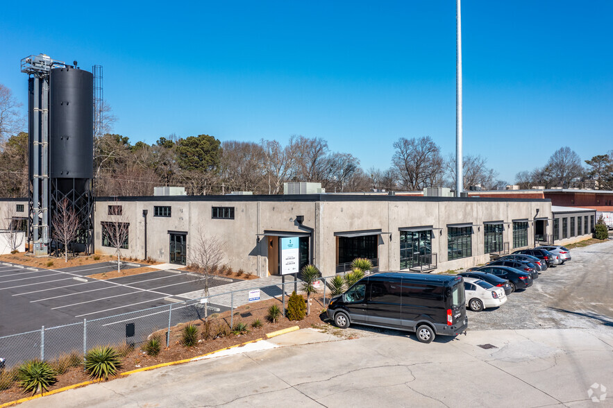 251 Armour Dr NE, Atlanta, GA for lease - Building Photo - Image 2 of 9