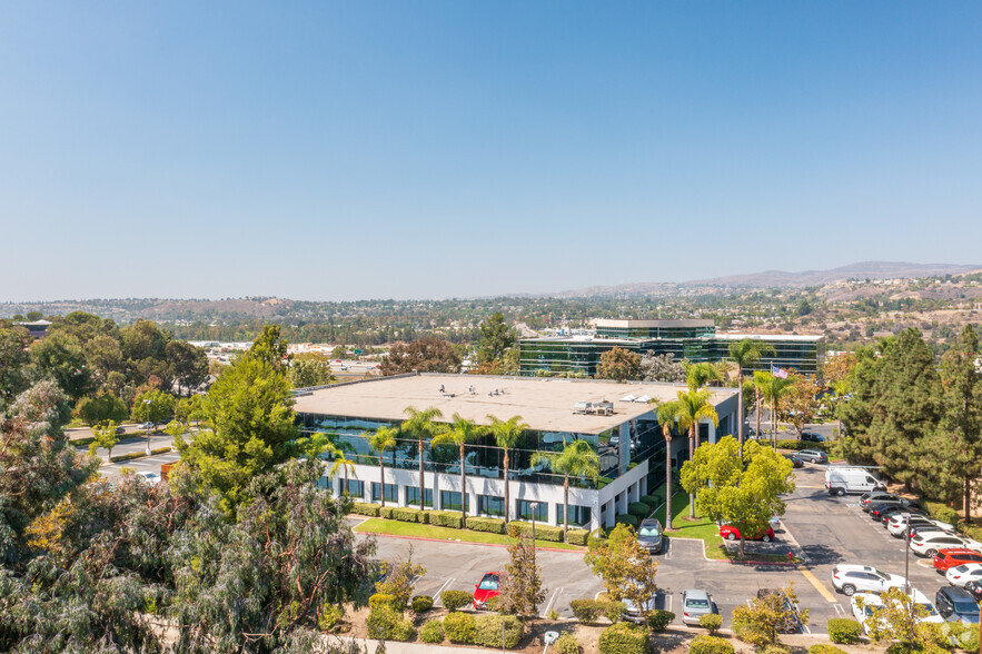 175 N Riverview Dr, Anaheim, CA for sale - Aerial - Image 3 of 12