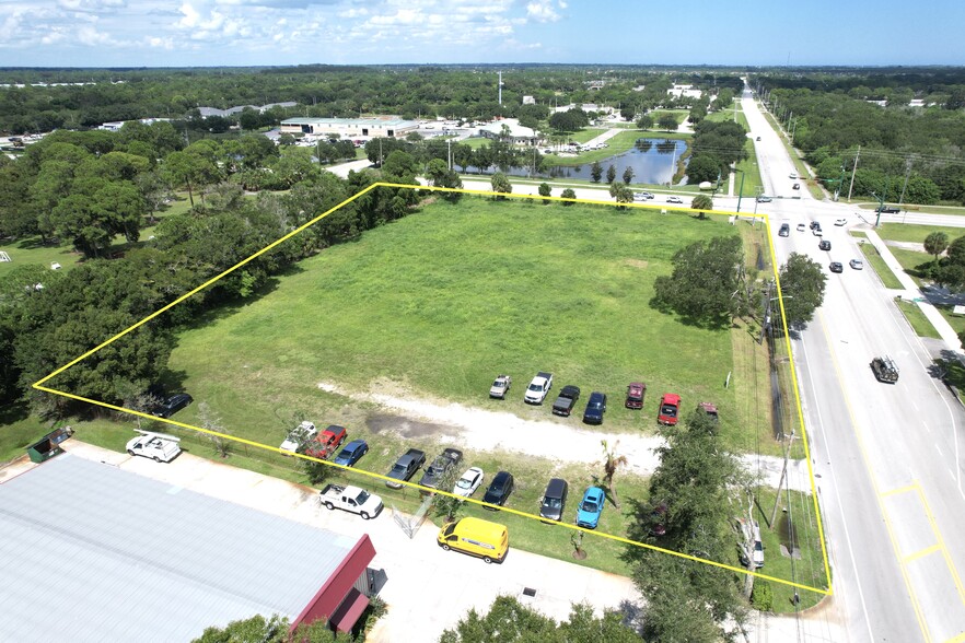 4075 43rd Ave, Vero Beach, FL for sale - Building Photo - Image 3 of 25