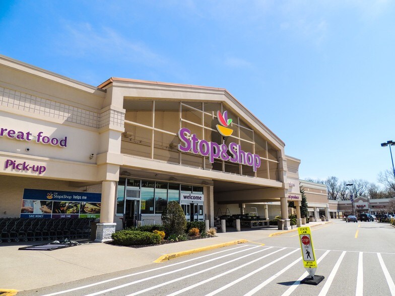 500 State Rt 23, Pompton Plains, NJ 07444