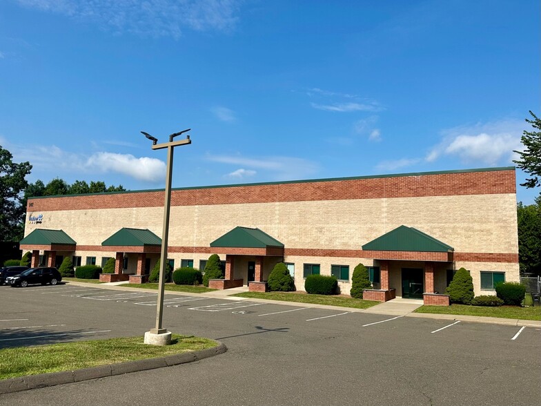 147 Addison Rd, Windsor, CT for lease - Building Photo - Image 1 of 6