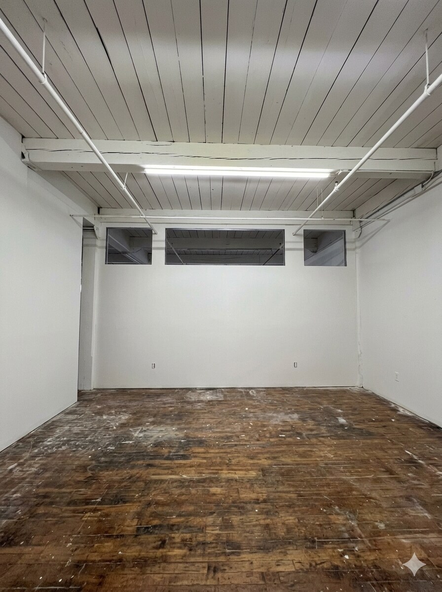432 Austin Pl, Bronx, NY for lease Interior Photo- Image 1 of 1