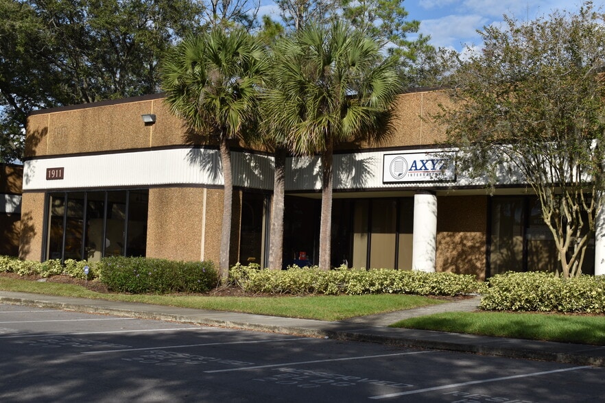 1907-1911 N US Highway 301, Tampa, FL for lease - Building Photo - Image 2 of 4