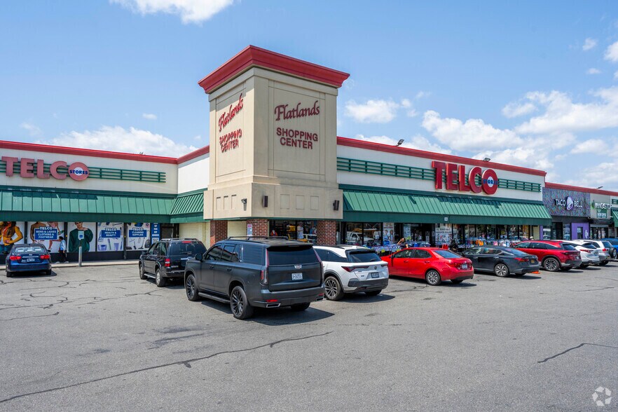1900-1966 Ralph Ave, Brooklyn, NY for lease - Primary Photo - Image 1 of 7