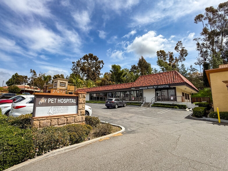 27672 Crown Valley Pky, Mission Viejo, CA for lease - Building Photo - Image 1 of 9