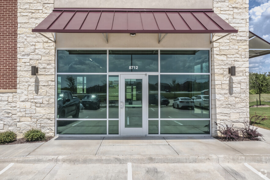 8744 Medical City Way, Fort Worth, TX for lease - Building Photo - Image 3 of 7