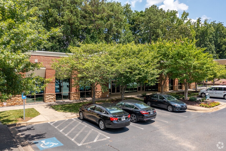 4265 Johns Creek Pky, Suwanee, GA for lease - Building Photo - Image 3 of 5