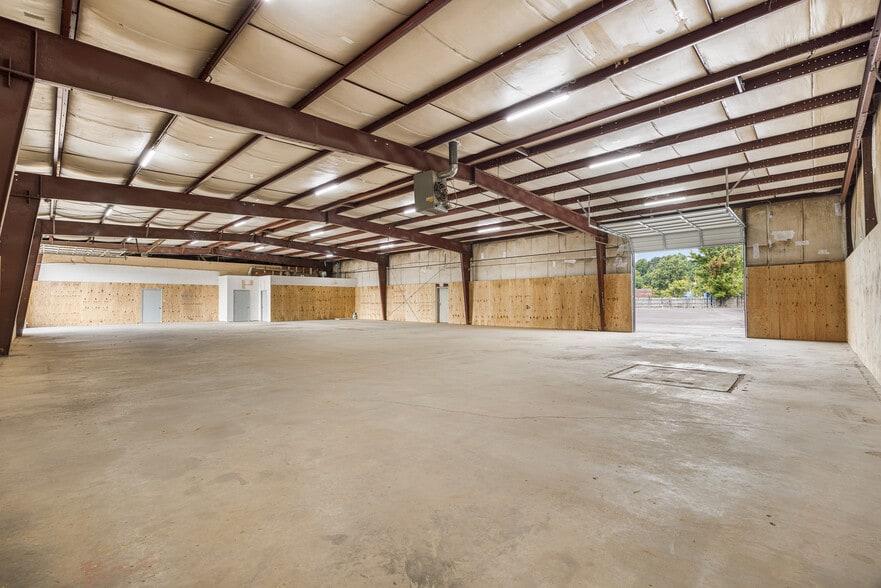 6750-6756 Buckles Cv, Memphis, TN for lease - Building Photo - Image 2 of 7