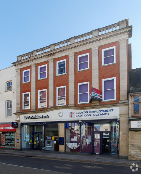 10 High St, Grantham for lease - Primary Photo - Image 1 of 3