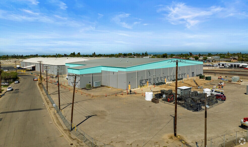 2906 Santa Fe st, Riverbank, CA for sale - Building Photo - Image 2 of 7