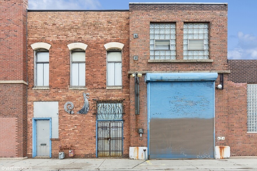1682-1686 N Ada portfolio of 3 properties for sale on LoopNet.com - Building Photo - Image 1 of 36