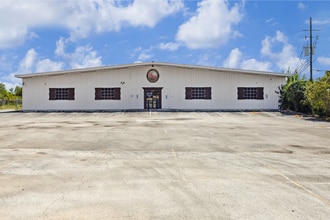 25635 Southwest Fwy, Rosenberg, TX for lease Interior Photo- Image 1 of 7