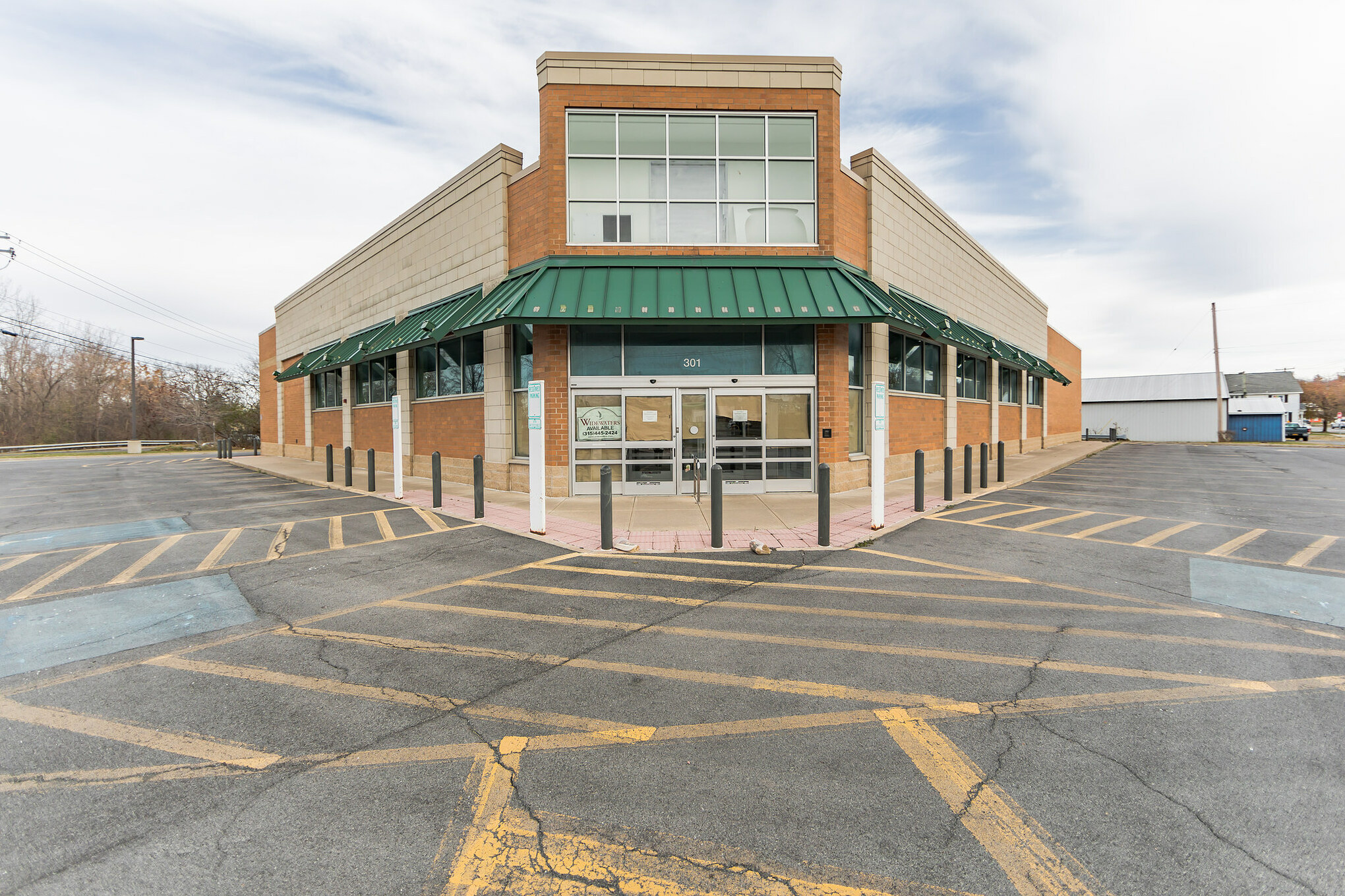 301 Genesee St, Auburn, NY for lease Building Photo- Image 1 of 10