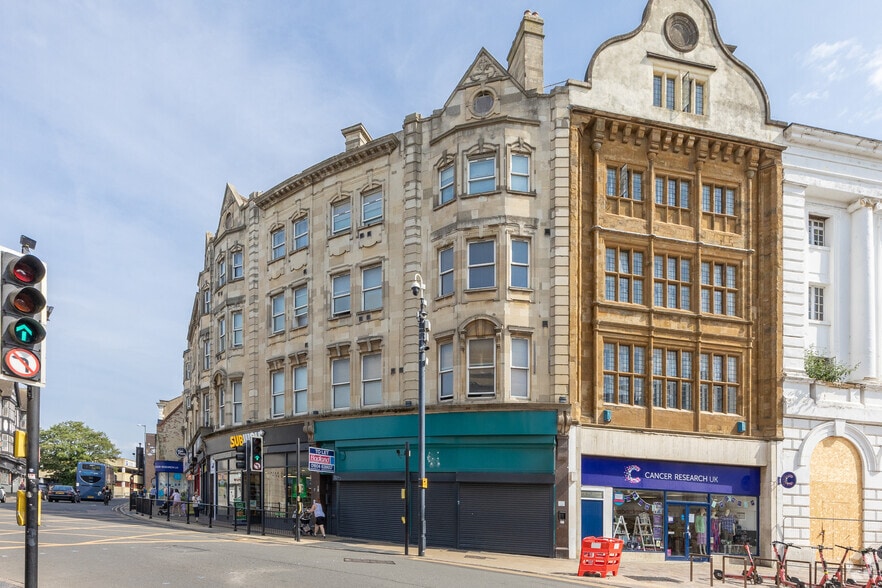 2 The Parade, Northampton for lease - Primary Photo - Image 1 of 2