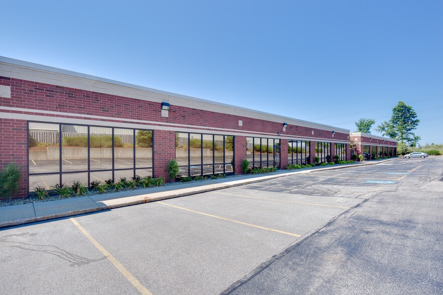 4670 Richmond Rd, Warrensville Heights, OH for lease - Building Photo - Image 3 of 4