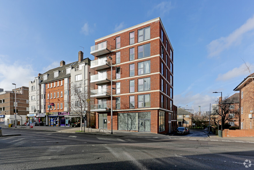 108 Wandsworth Rd, London for sale - Building Photo - Image 2 of 5