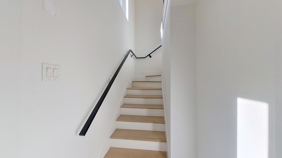 4701 San Jacinto St, Dallas, TX for sale - Matterport 3D Scan - Image 3 of 23