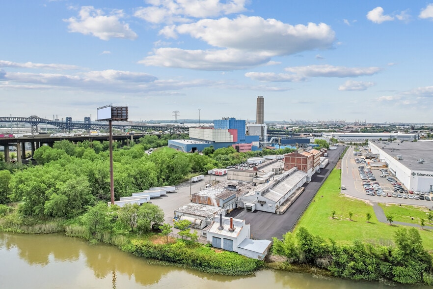 76 Blanchard St, Newark, NJ for lease - Building Photo - Image 2 of 3