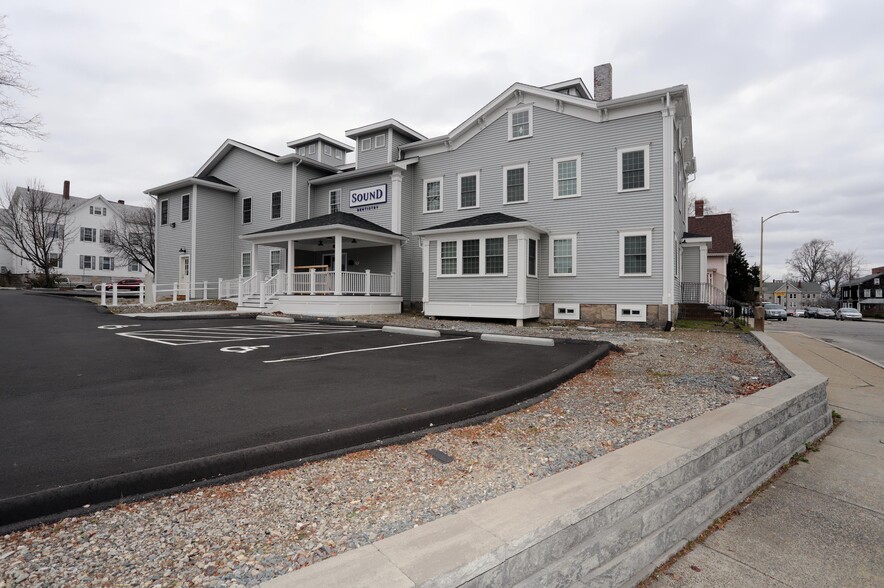 899 Pleasant St, New Bedford, MA for lease - Building Photo - Image 2 of 22