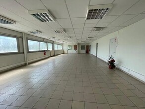 Industrial in Torcy for lease Interior Photo- Image 2 of 2