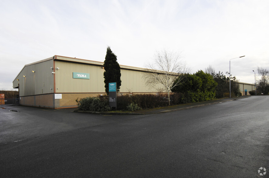 1 Daniels Way, Hucknall for lease - Building Photo - Image 2 of 3