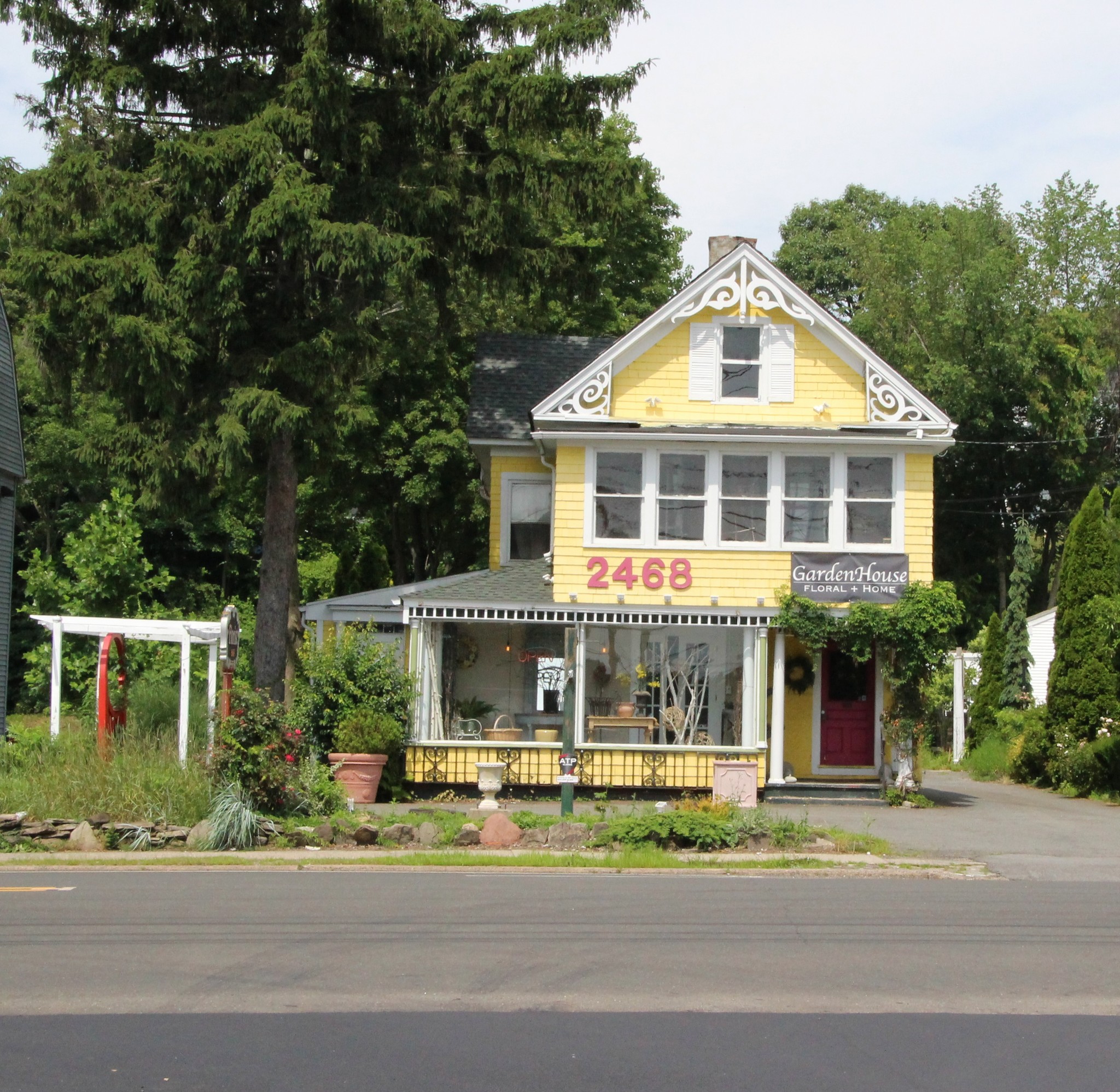 2468 Whitney Ave, Hamden, CT for sale Primary Photo- Image 1 of 1