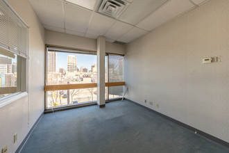 605-633 Ouellette Ave, Windsor, ON for lease Interior Photo- Image 1 of 5
