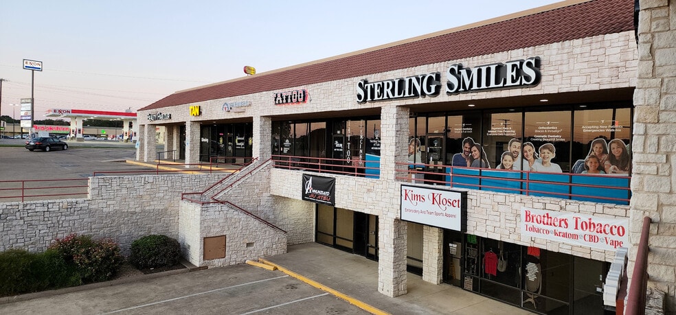 120-252 Park Pl, Azle, TX for lease - Building Photo - Image 3 of 10