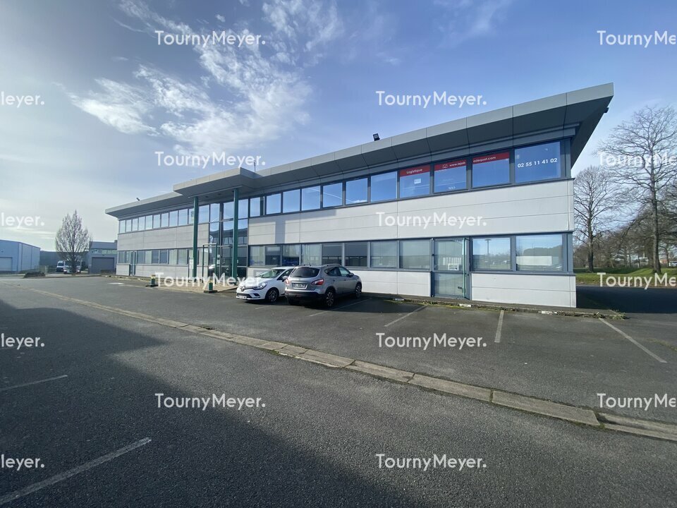 6 Rue Marcel Dassault, Sainte-Luce-sur-Loire for lease Building Photo- Image 1 of 5