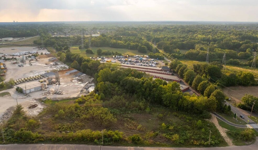 9325 Macon Rd, Cordova, TN for sale - Building Photo - Image 2 of 4