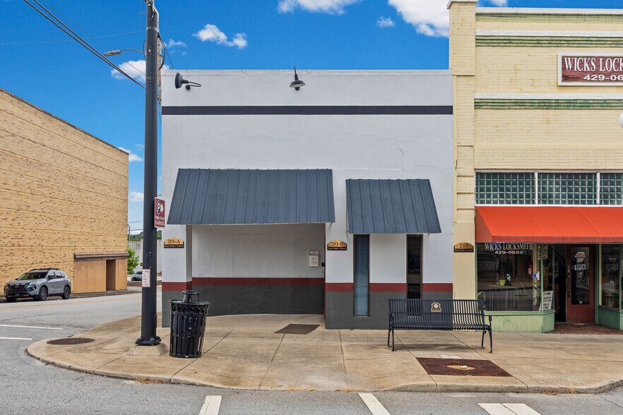 201 E Main St, Union, SC for sale - Building Photo - Image 1 of 35