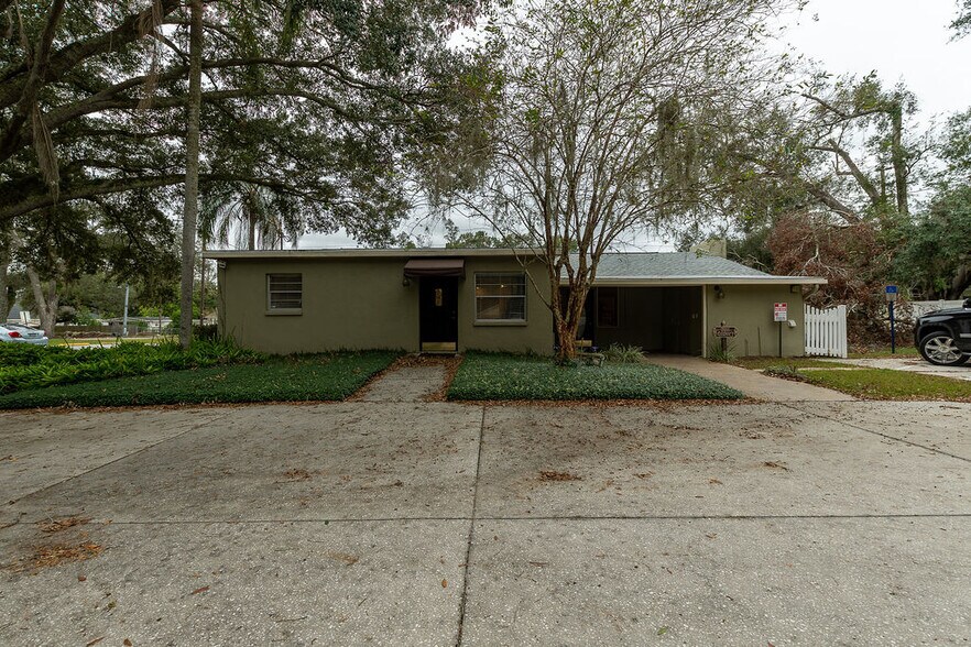 915 N Parsons Ave, Brandon, FL 33510