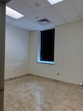 13343 W Foxfire Dr, Surprise, AZ for lease Interior Photo- Image 2 of 4