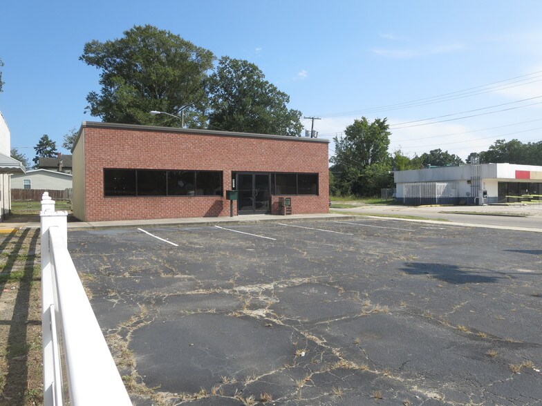 901 Main St, Scotland Neck, NC 27874