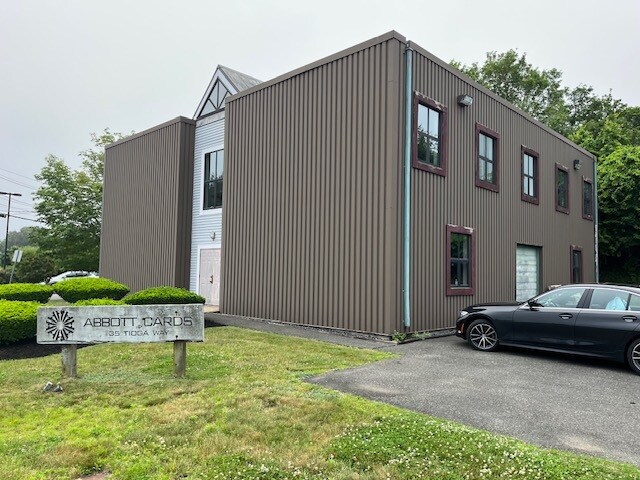 35 Tioga Way, Marblehead, MA for sale Primary Photo- Image 1 of 1